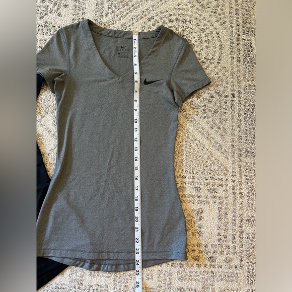 Lot of 2 Nike Dri-Fit Tees - Picture 4 of 8